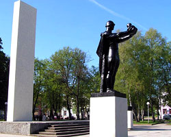 Снос памятника войну освободителю